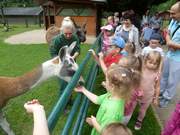 Vorschulkinder im Eilenburger Tierpark 2017